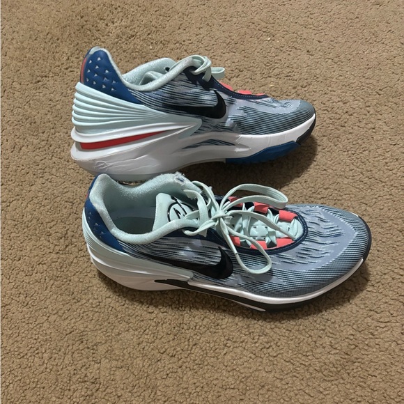 Nike women’s basketball shoes - Picture 5 of 5